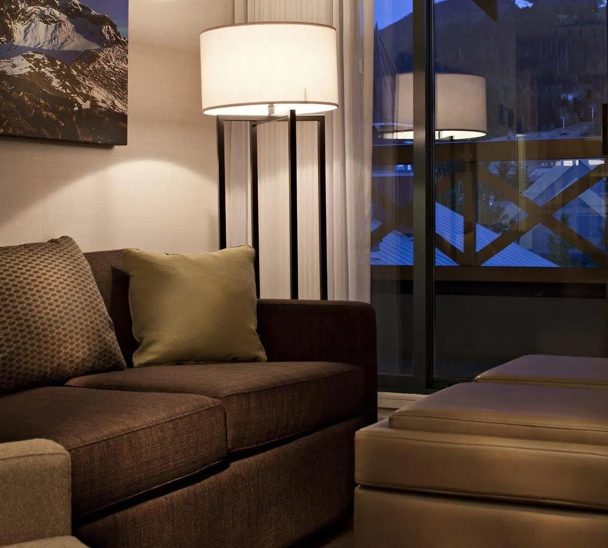 Delta Hotels By Marriott Whistler Village Suites 4*,  Kanada