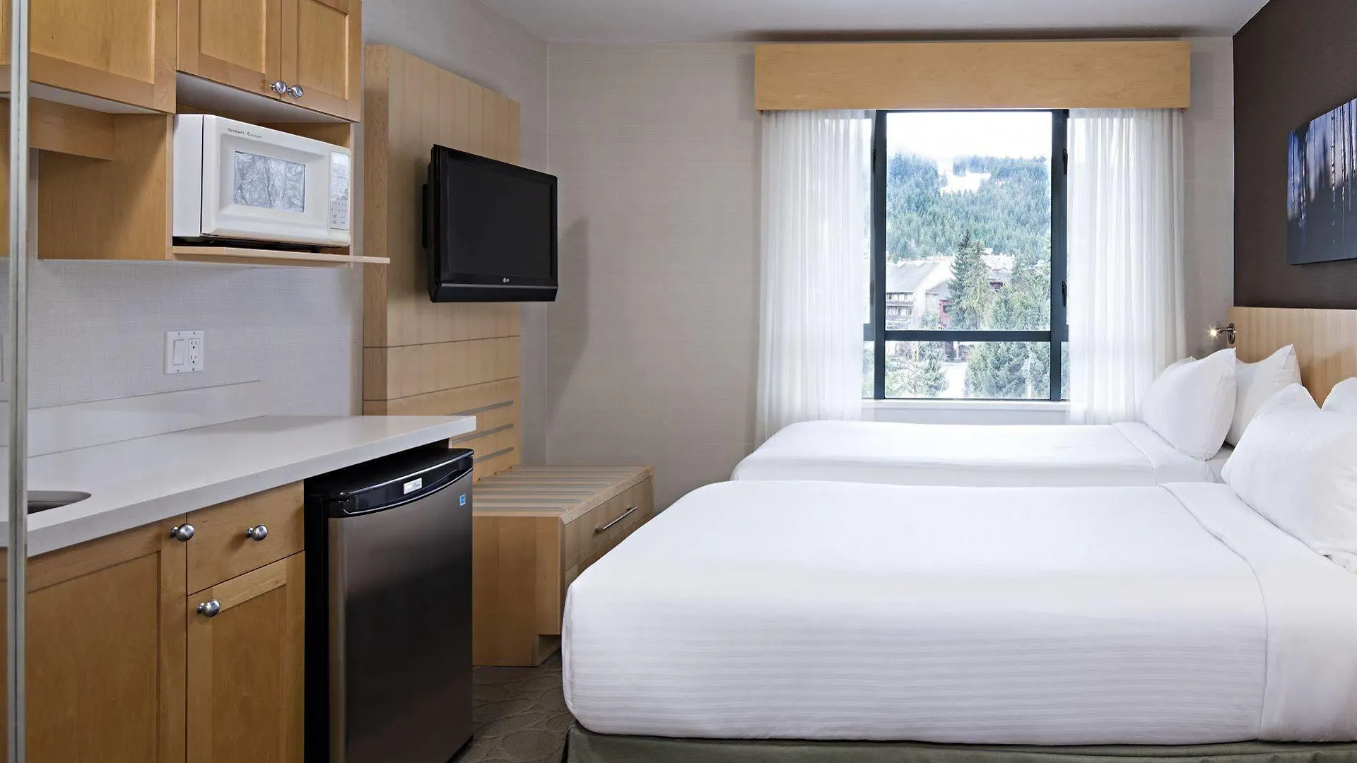 Delta Hotels By Marriott Whistler Village Suites