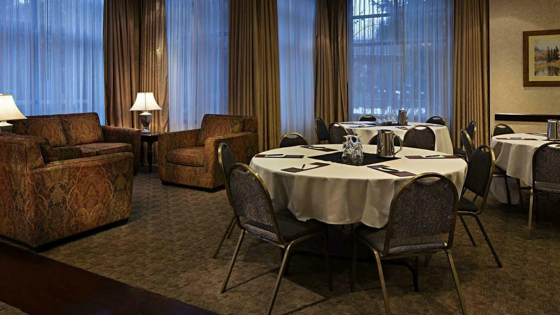 Delta Hotels By Marriott Whistler Village Suites